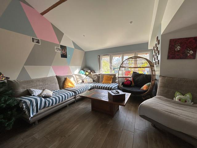 Maison 8 pièces 194 m²