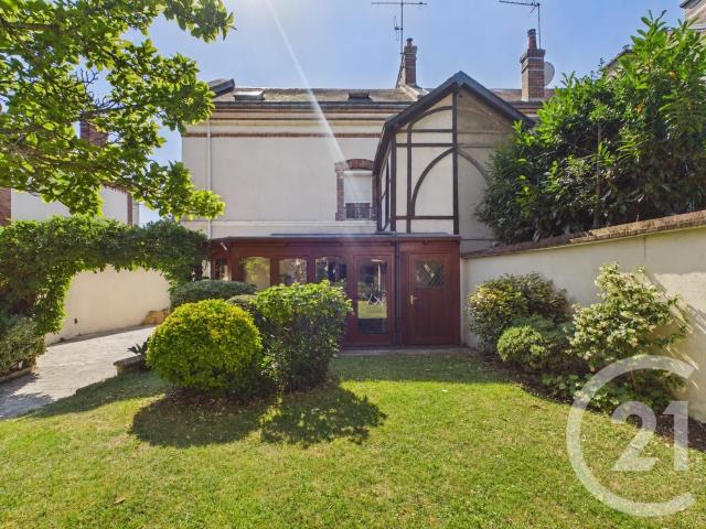 Maison 8 pièces 194 m²
