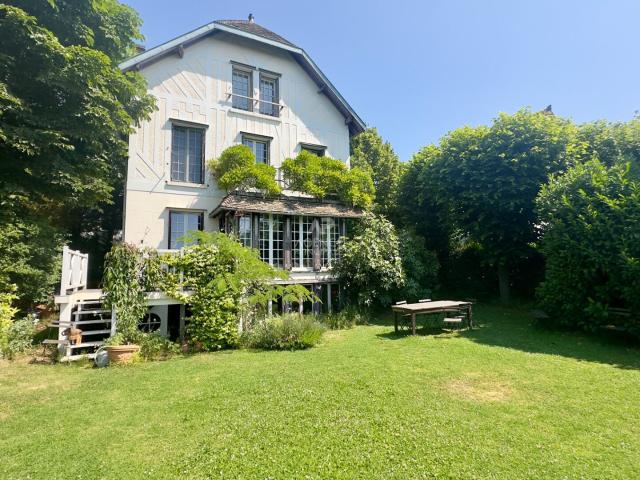 Maison 8 pièces 194 m²