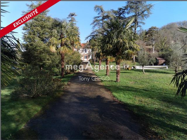 Maison 8 pièces 194 m²