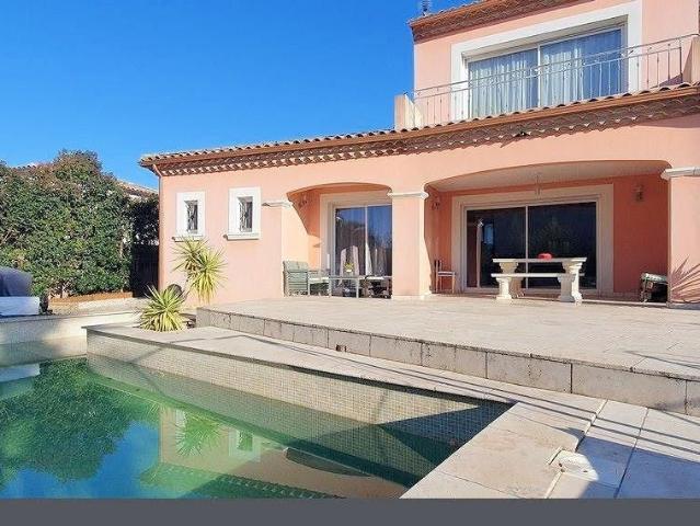 Maison 8 pièces 194 m²