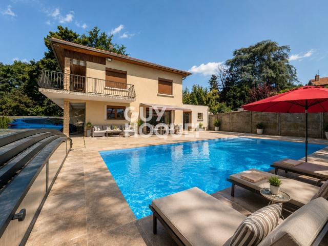 Maison 8 pièces 194 m²
