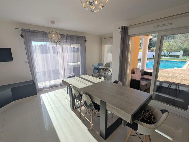 Maison 8 pièces 194 m²