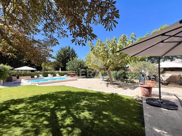 Maison 8 pièces 195 m²