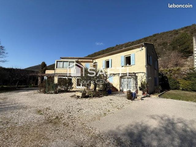 Maison 8 pièces 195 m²