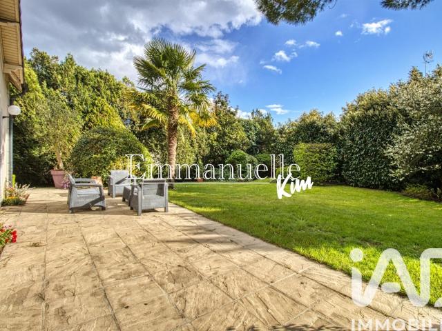 Maison 8 pièces 195 m²