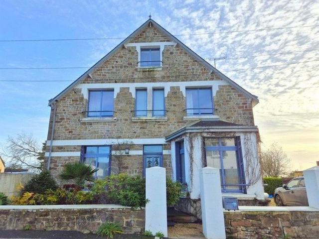 Maison 8 pièces 195 m²