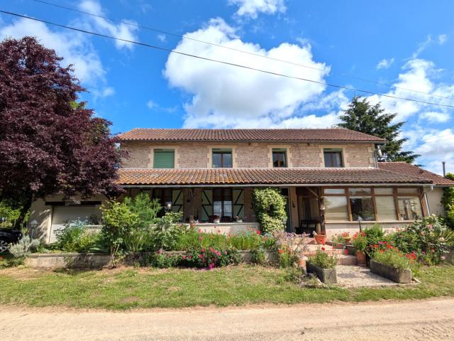 Maison 8 pièces 195 m²