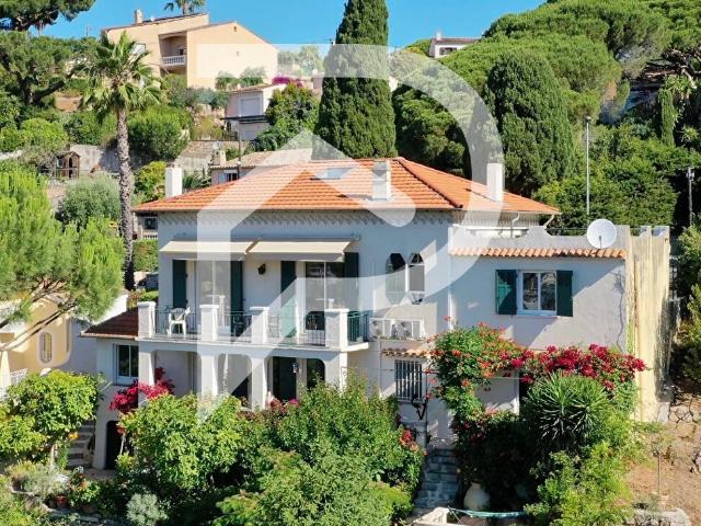 Maison 8 pièces 195 m²