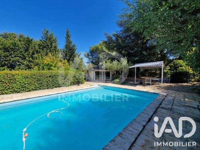Maison 8 pièces 195 m²