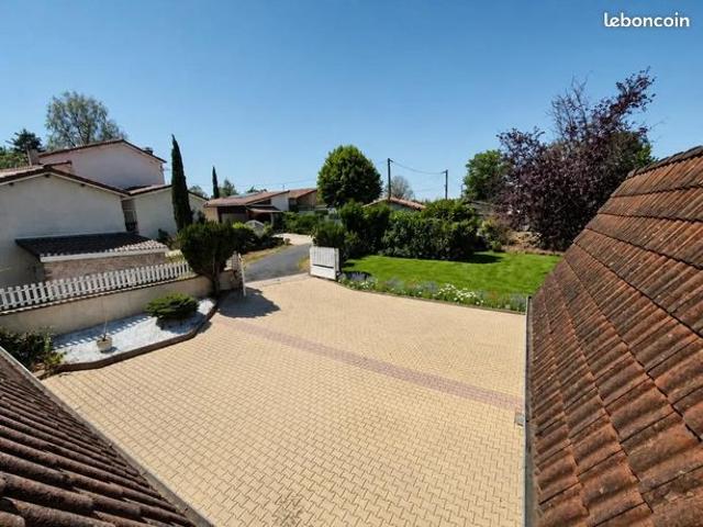 Maison 8 pièces 195 m²
