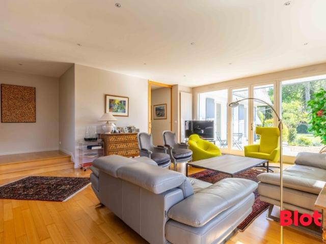 Maison 8 pièces 195 m²