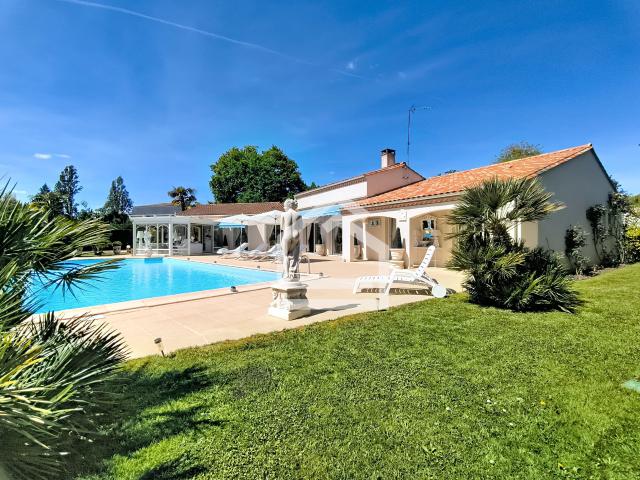 Maison 8 pièces 195 m²