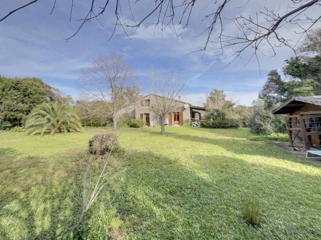 Maison 8 pièces 196 m²