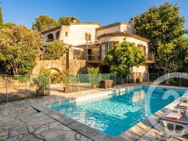 Maison 8 pièces 196 m²