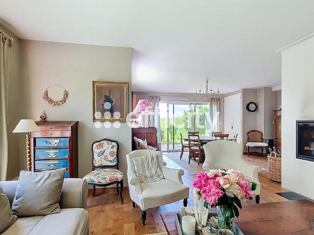 Maison 8 pièces 196 m²