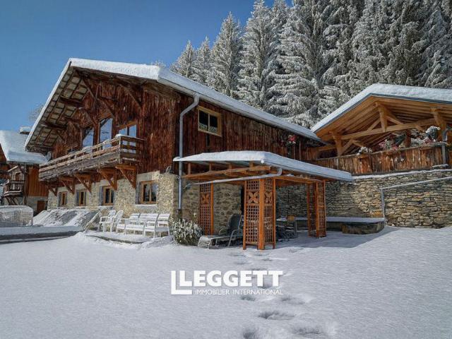 Maison 8 pièces 196 m²