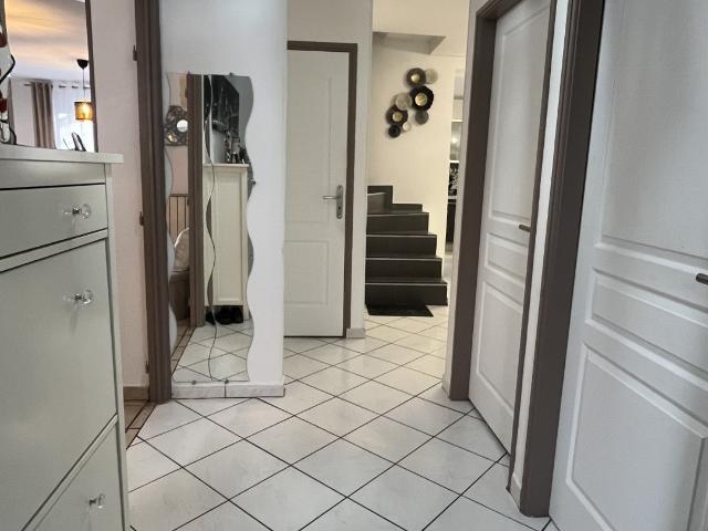 Maison 8 pièces 196 m²