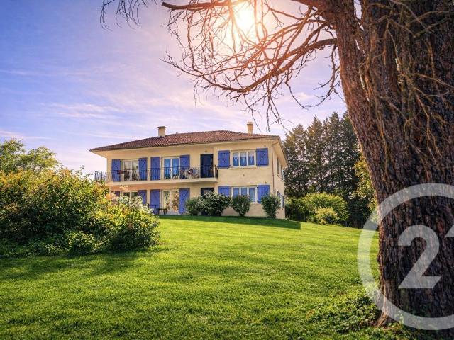 Maison 8 pièces 196 m²