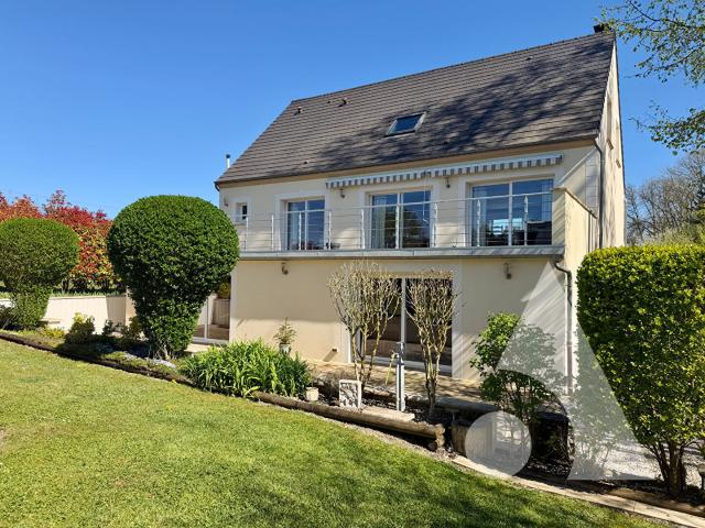 Maison 8 pièces 196 m²