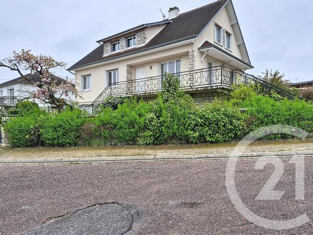 Maison 8 pièces 196 m²