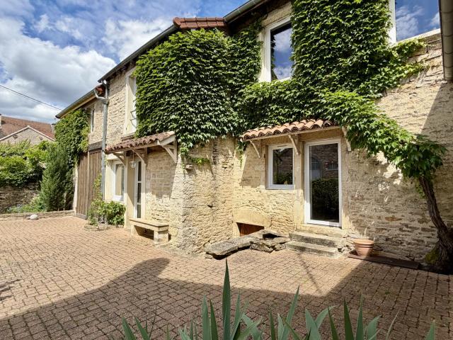 Maison 8 pièces 196 m²
