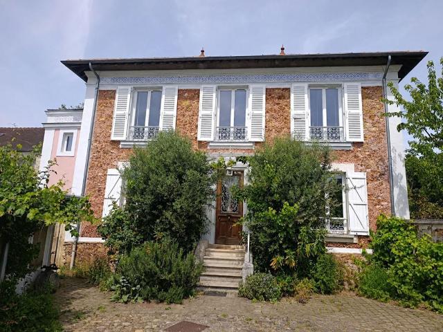 Maison 8 pièces 197 m²