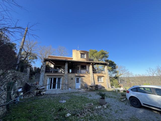 Maison 8 pièces 197 m²