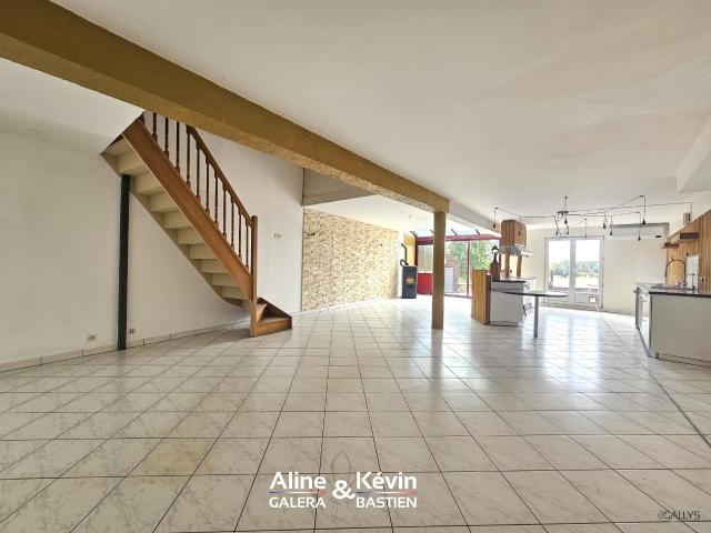 Maison 8 pièces 197 m²