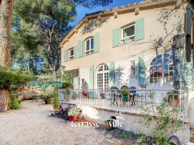 Maison 8 pièces 197 m²