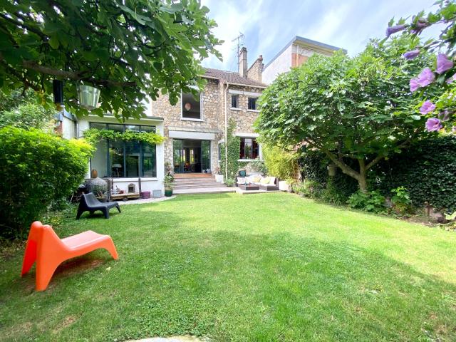 Maison 8 pièces 197 m²