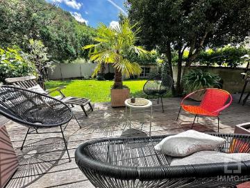 Maison 8 pièces 197 m²