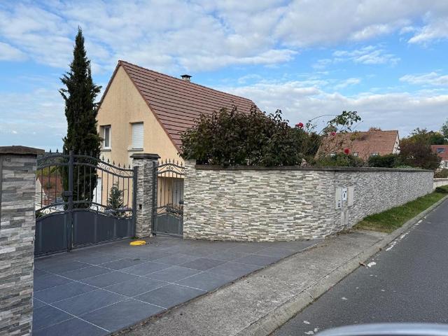 Maison 8 pièces 197 m²