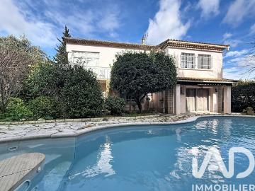 Maison 8 pièces 197 m²