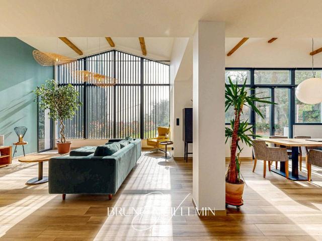 Maison 8 pièces 198 m²