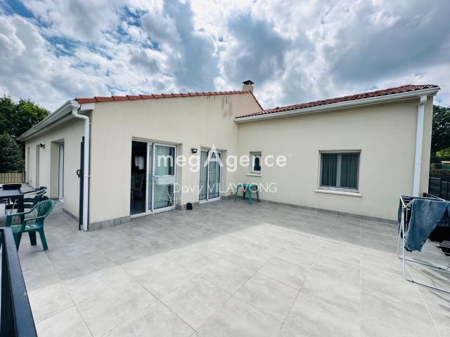 Maison 8 pièces 198 m²