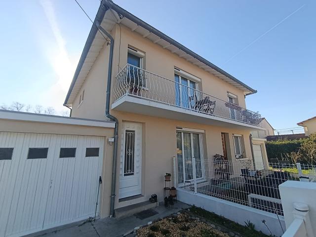 Maison 8 pièces 198 m²