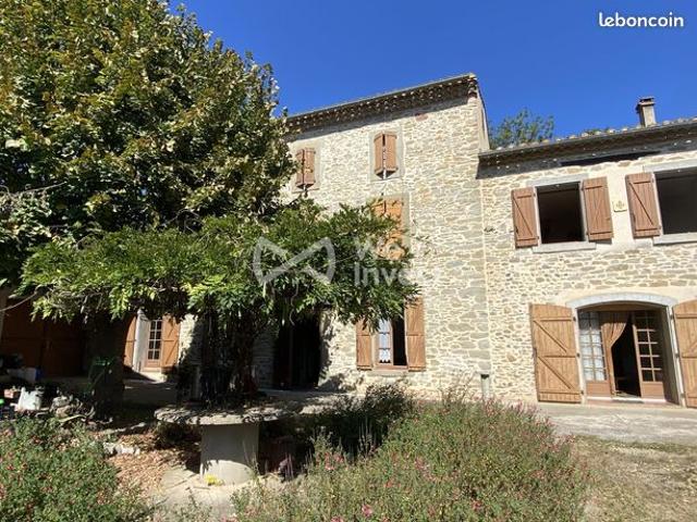 Maison 8 pièces 198 m²