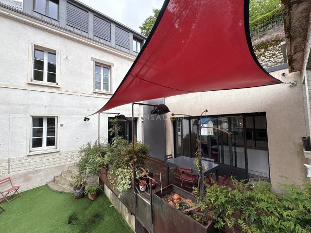 Maison 8 pièces 198 m²