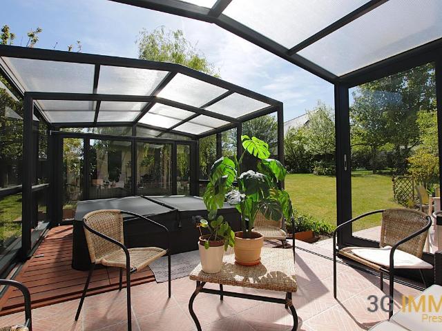 Maison 8 pièces 198 m²