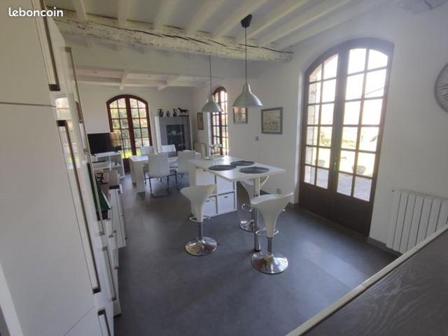 Maison 8 pièces 198 m²