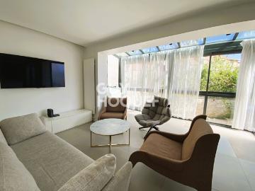 Maison 8 pièces 198 m²