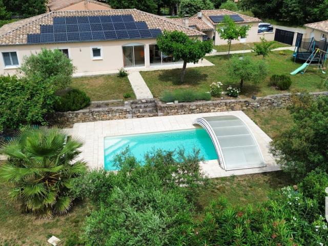 Maison 8 pièces 198 m²
