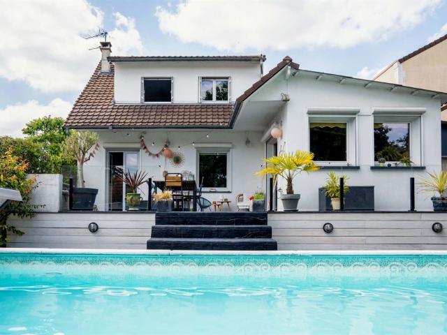 Maison 8 pièces 198 m²