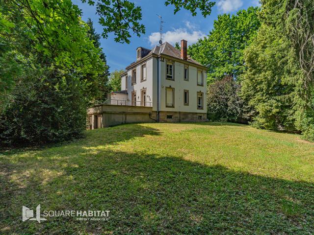 Maison 8 pièces 198 m²