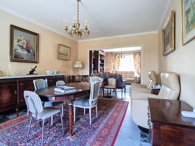 Maison 8 pièces 198 m²