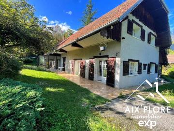 Maison 8 pièces 198 m²