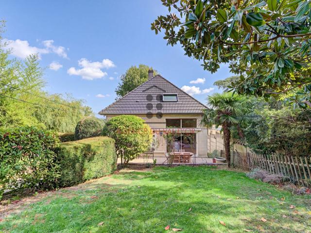 Maison 8 pièces 198 m²