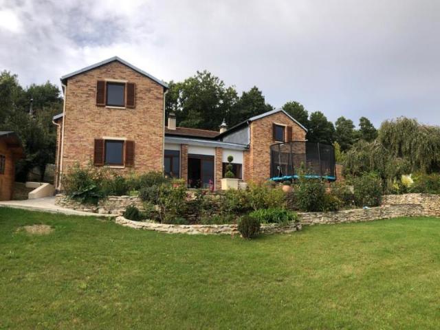 Maison 8 pièces 199 m²