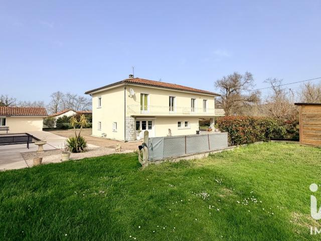 Maison 8 pièces 199 m²